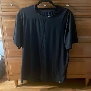 Rhone Training Essentials Black Shirt - Large